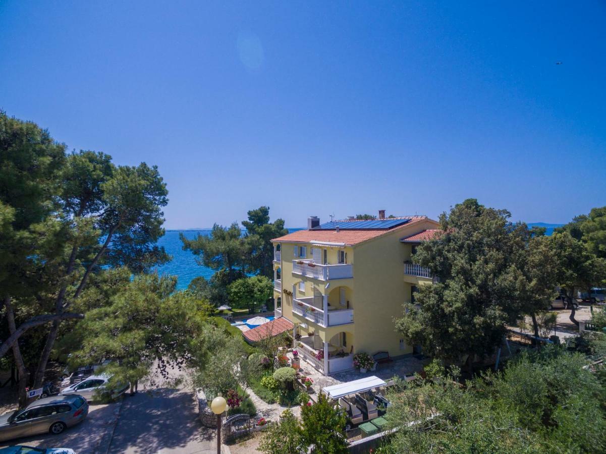 Villa Nela Petrcane Exteriör bild