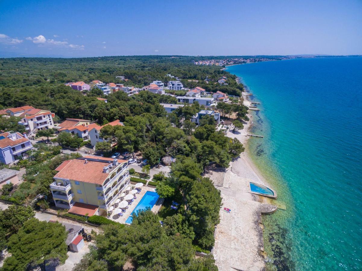 Villa Nela Petrcane Exteriör bild