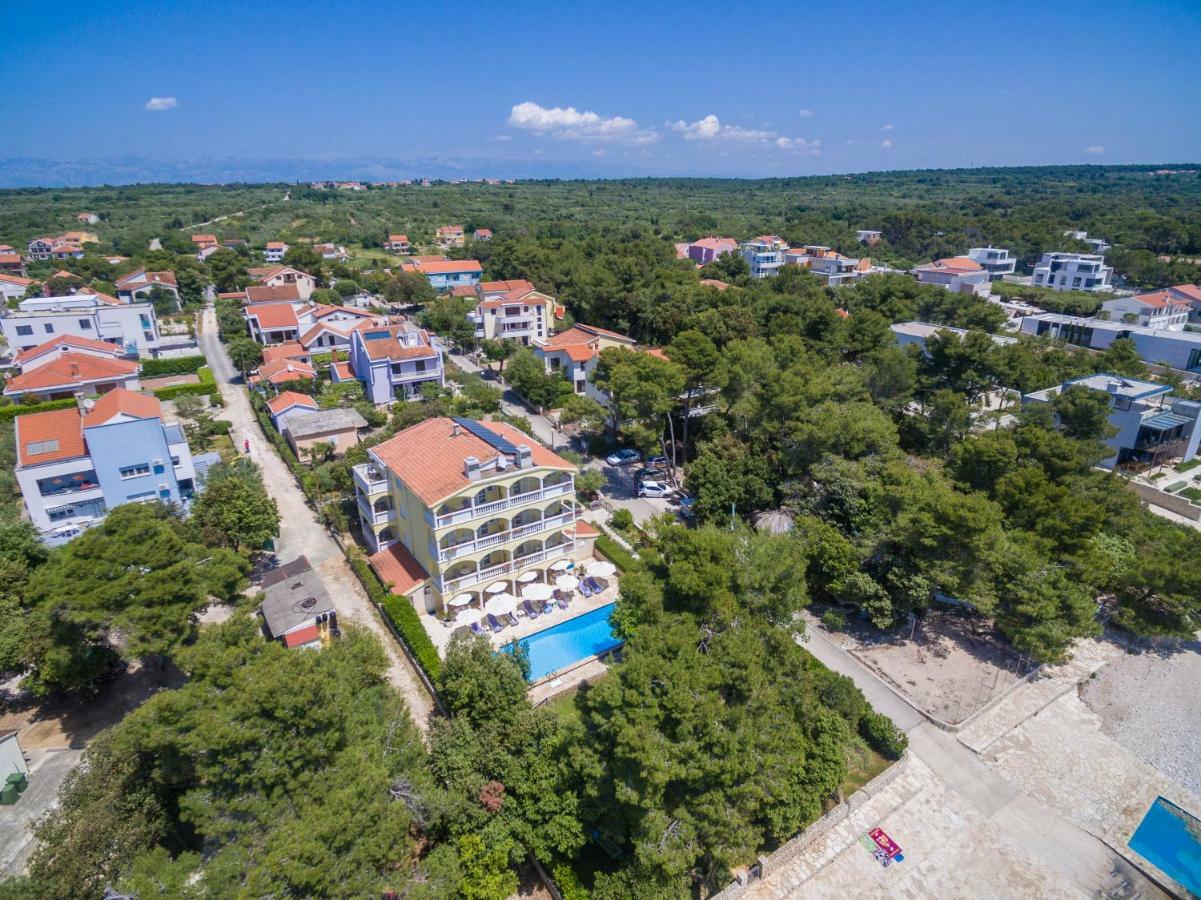 Villa Nela Petrcane Exteriör bild